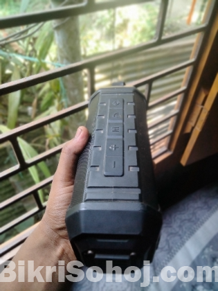 Awei Y280 Portable Waterproof Bluetooth Speaker